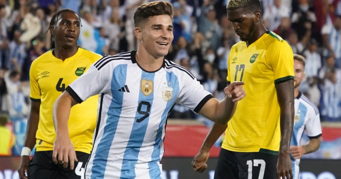 Đội tuyển Argentina đầy máu lửa sau pha va chạm giữa cầu thủ Honduras vs Messi